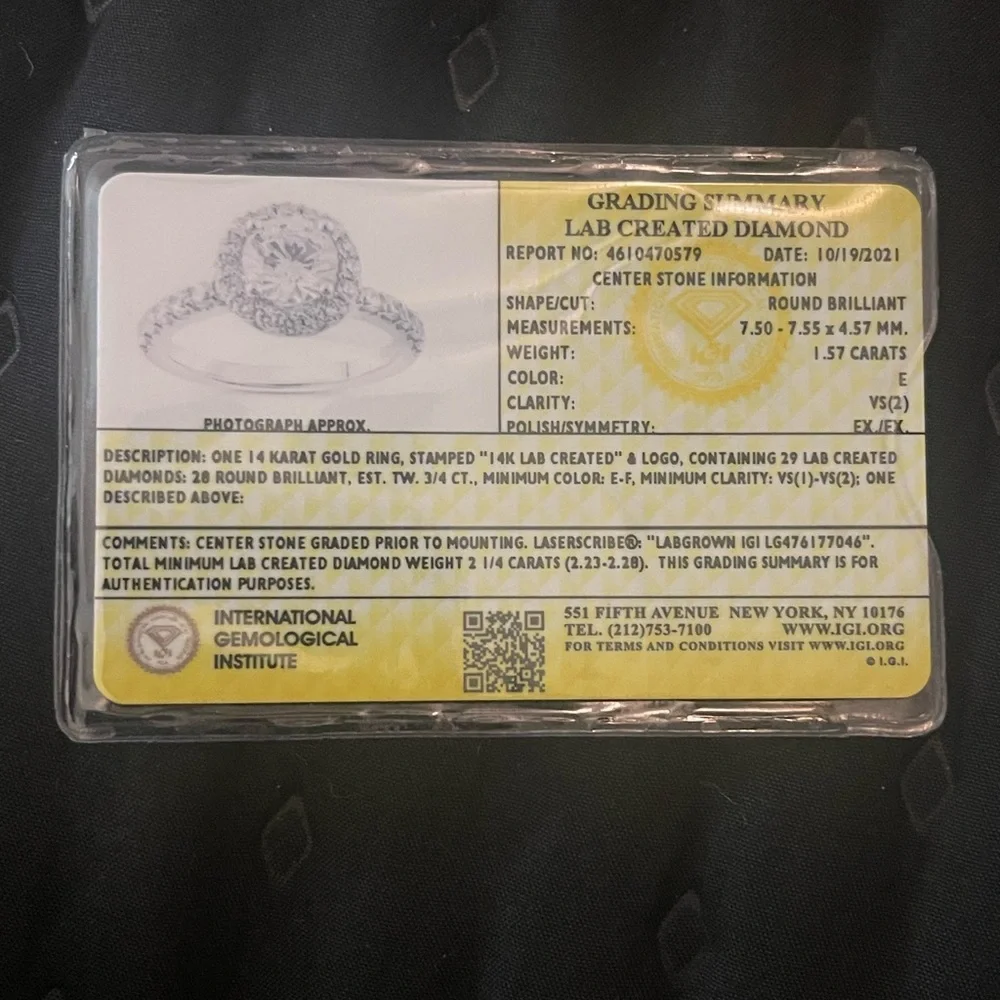 Engagement ring - Picture 4 of 6